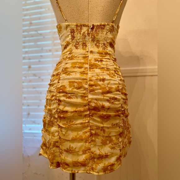 Selfie Leslie Mini Yellow Dress - Picture 9 of 9